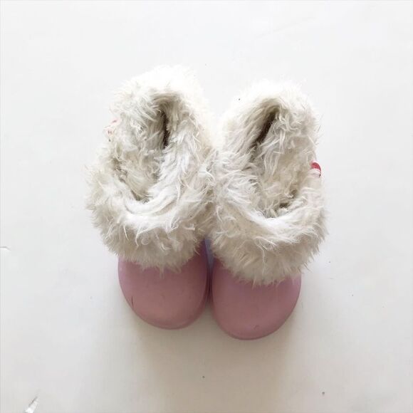 Crocs pink faux fur boots GUC size 8/9 - Picture 3 of 7